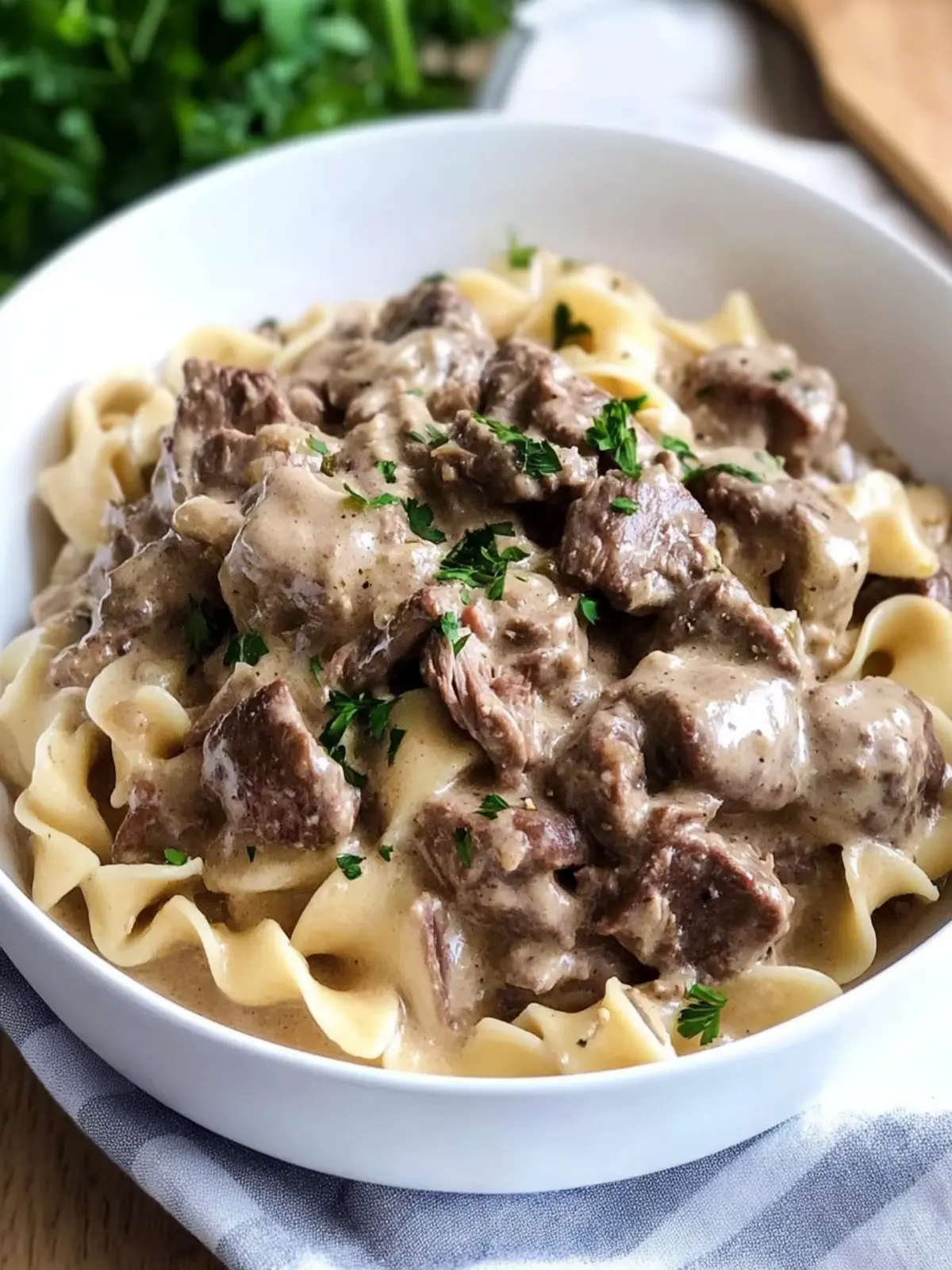 Easy Slow Cooker Beef Stroganoff
